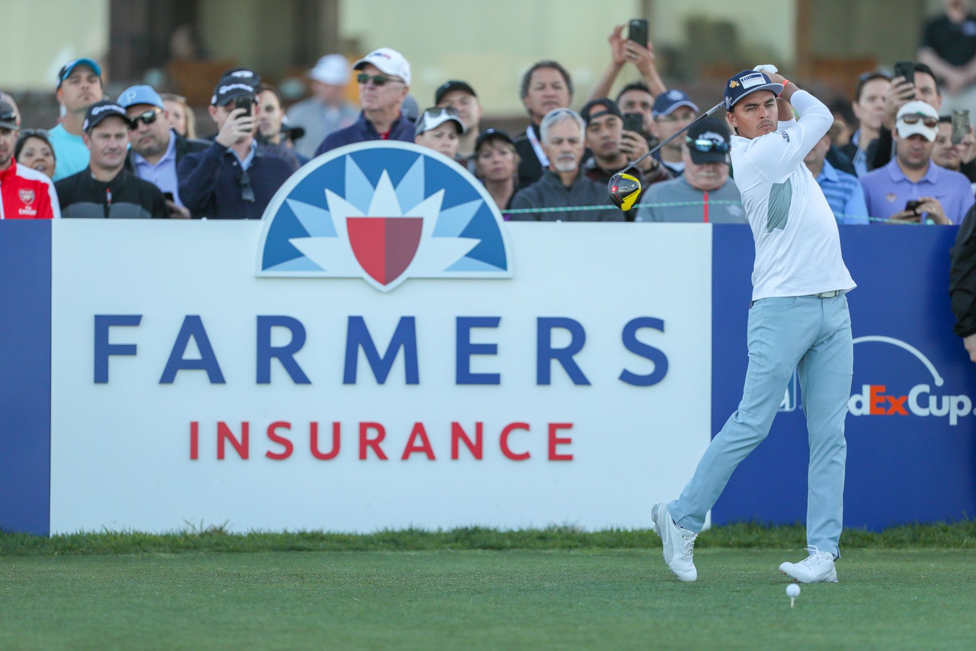 watch farmers insurance open online